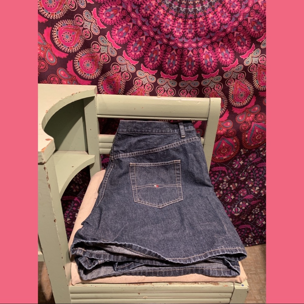 Tommy Hilfiger shorts! Size : women’s 20